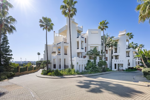 Velerín 31 — Apartamento en Planta Baja Frente al Mar