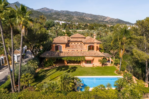 Villa Altos Reales — Villa on Marbella's Golden Mile