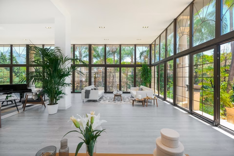 Villa Nolita — Loft-Style Villa near Puerto Banús