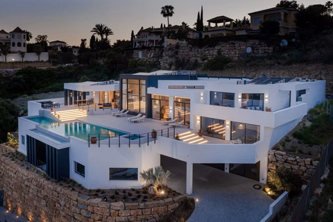 Villa Sophia — Contemporary Villa in Paraíso Alto
